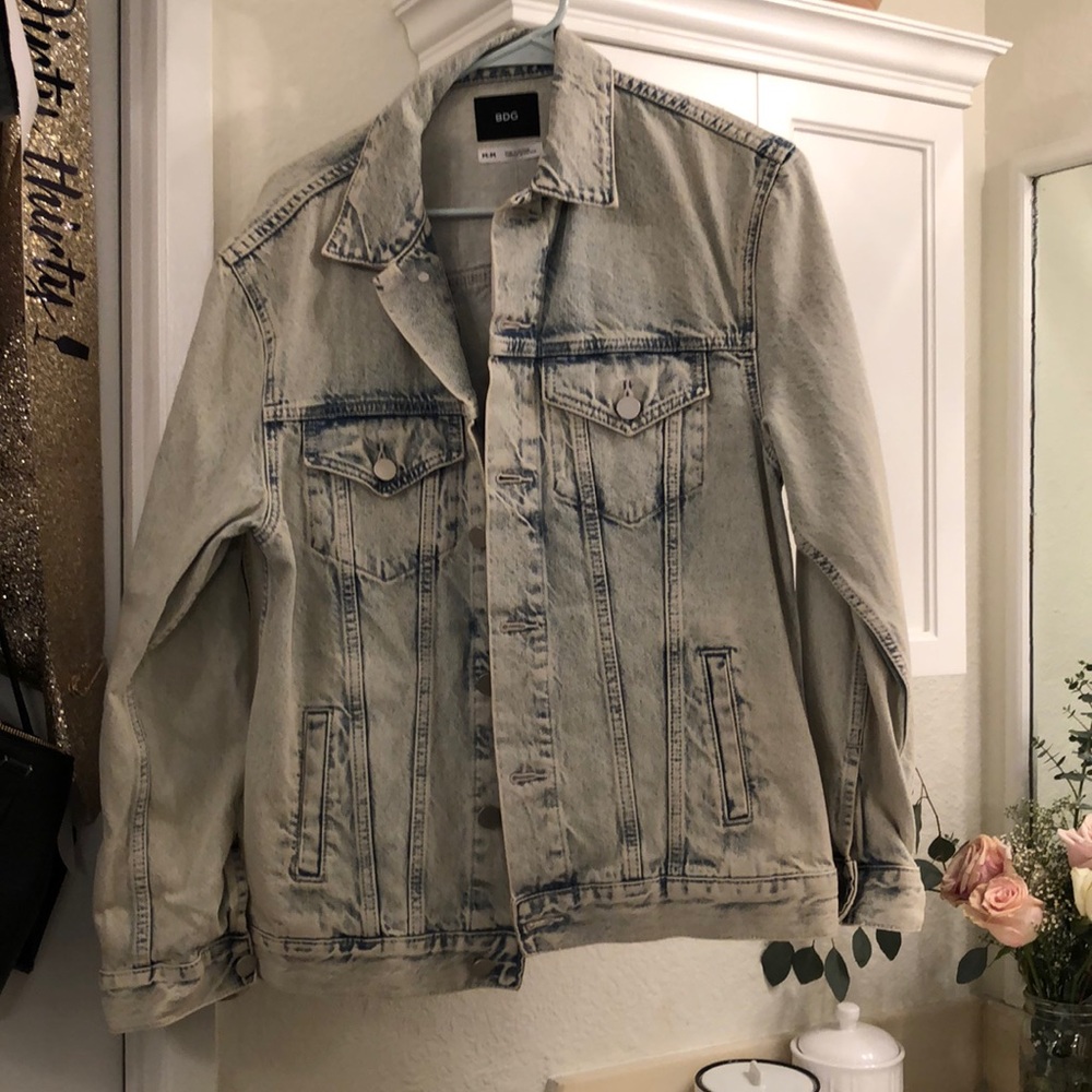 Light wash denim jacket from urban outfitters. Nwt